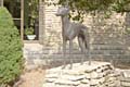 20030622-1761-Greyhound-Statue-thumb (17K)