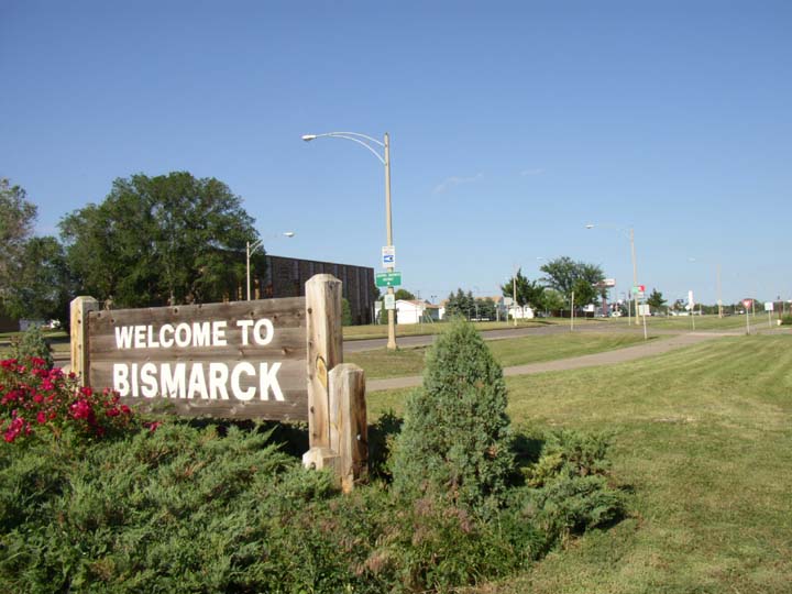 20030630-2472-Bismarck-Welcome (79K)