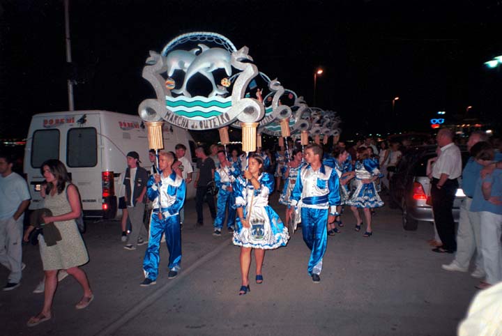 20000616-3-05-Villamora-Parade (62K)