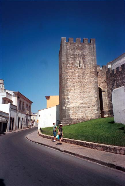 20000617-4-13A-Loule-Tower (48K)