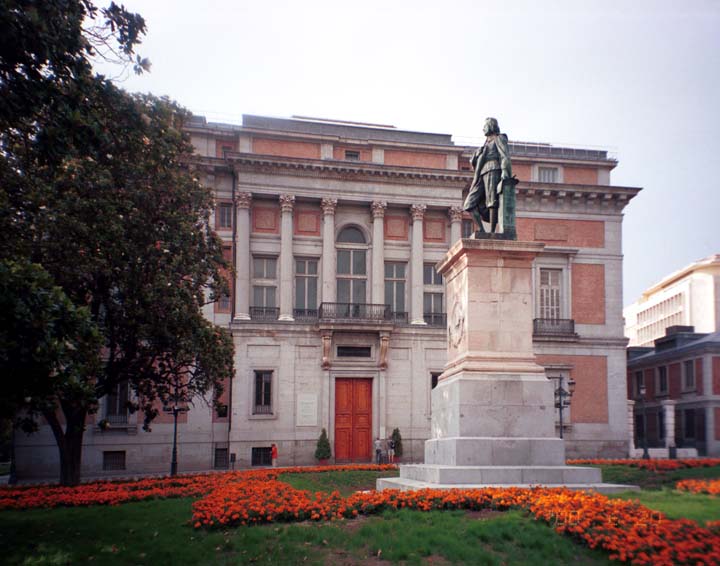 20000621-1-01-Madrid-RJB-Statue-Murillo (75K)
